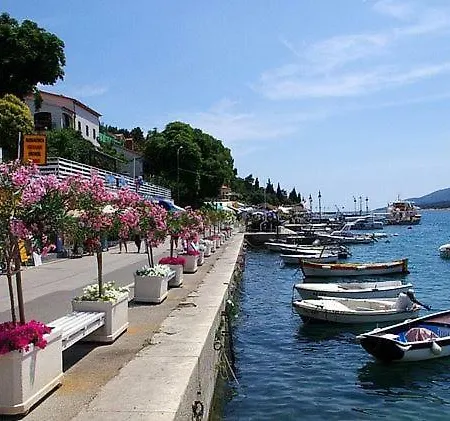 Apartment Apartman Petra Rabac